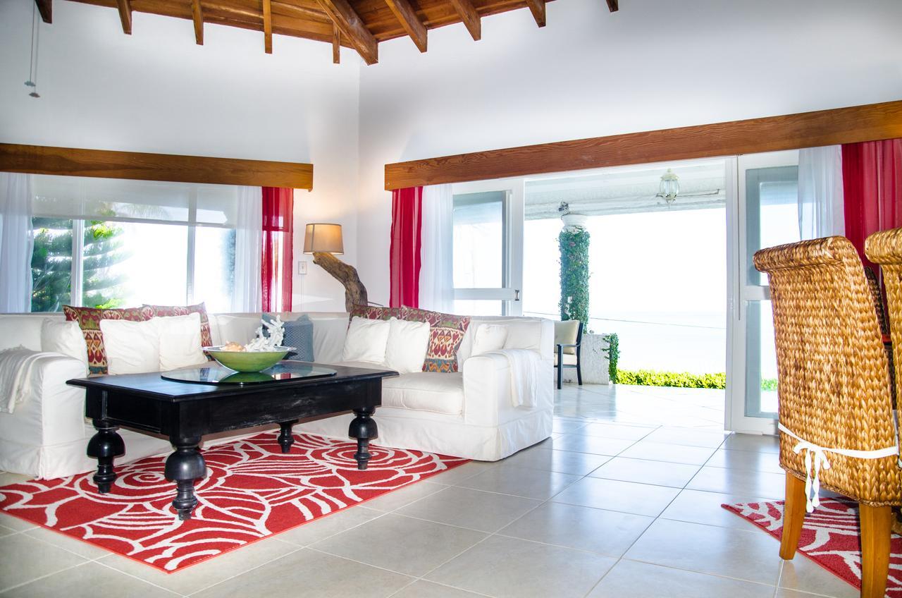 Four Bedroom Oceanfront Villa Nassau Bagian luar foto