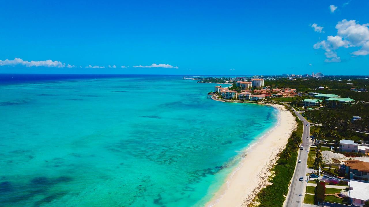 Four Bedroom Oceanfront Villa Nassau Bagian luar foto