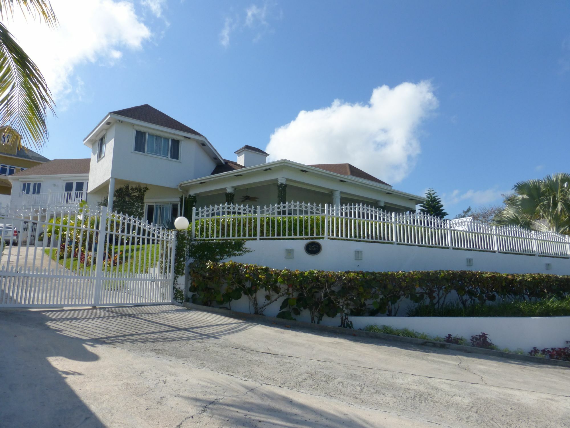 Four Bedroom Oceanfront Villa Nassau Bagian luar foto